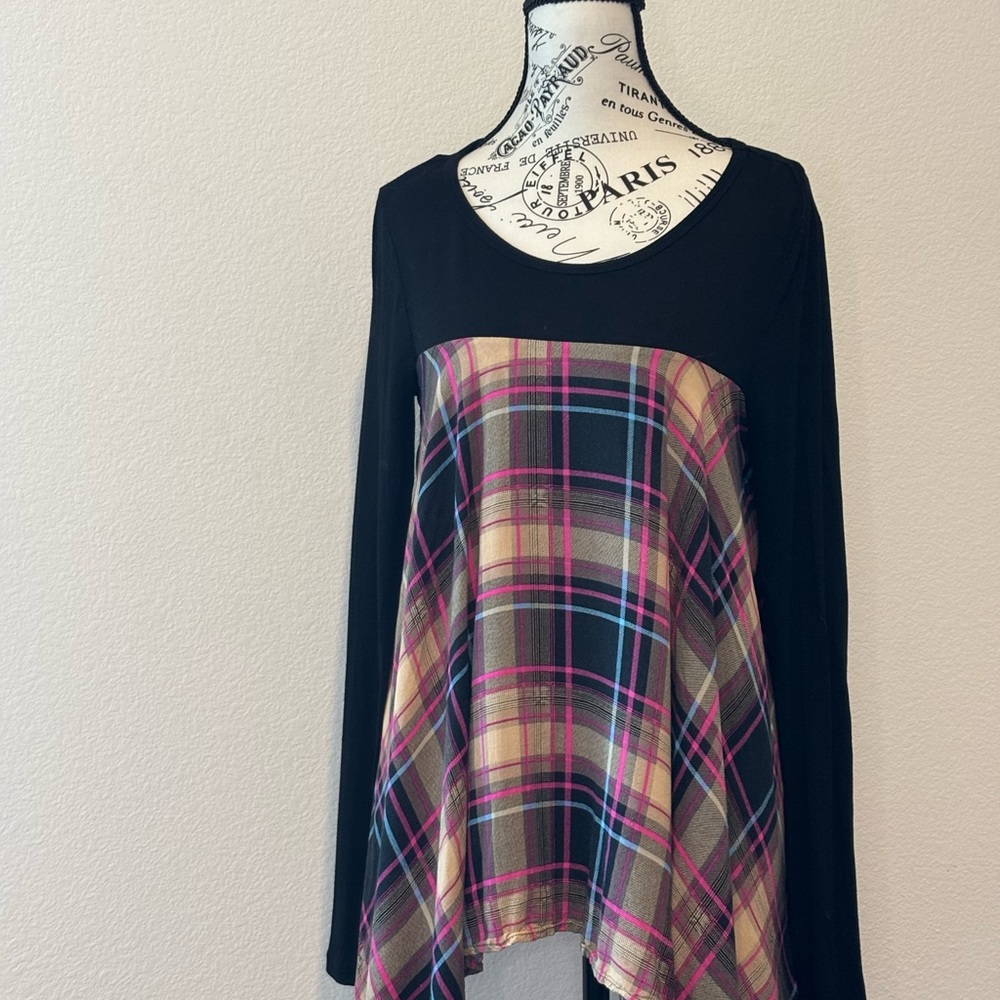 Entro Black and Pink Plaid Long Sleeve Blouse